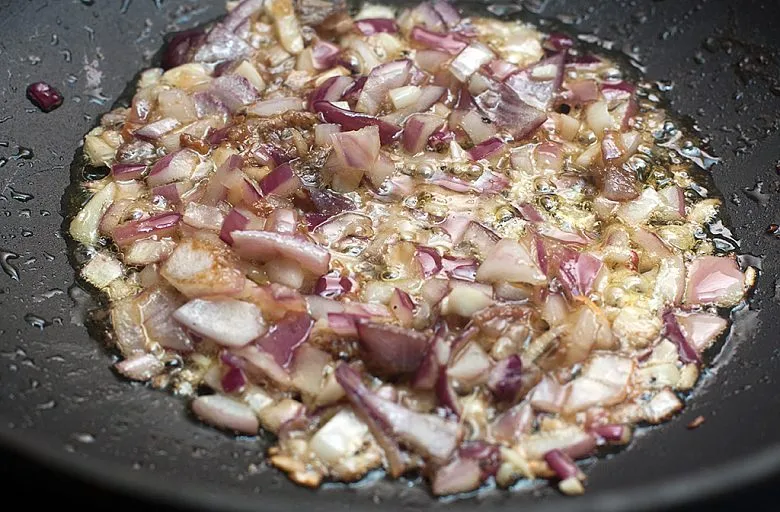 Кростини с треской и томатным соусом. Этап 5