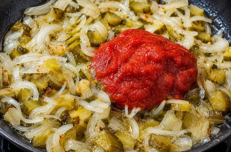 Солянка сборная мясная. Этап 6