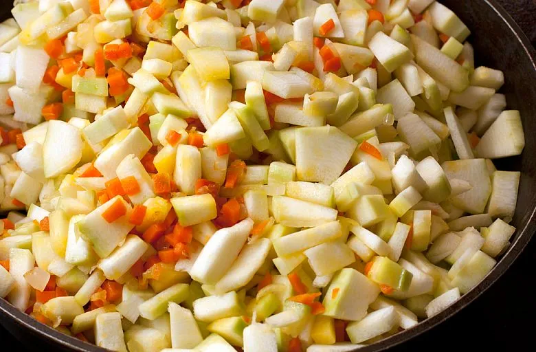 Кабачковая икра (кусочками). Этап 7