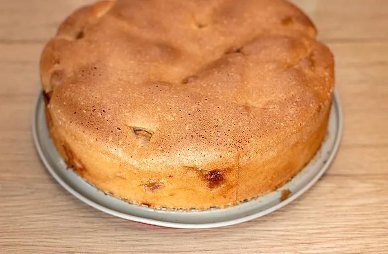 Шарлотка с яблоками. Этап 9