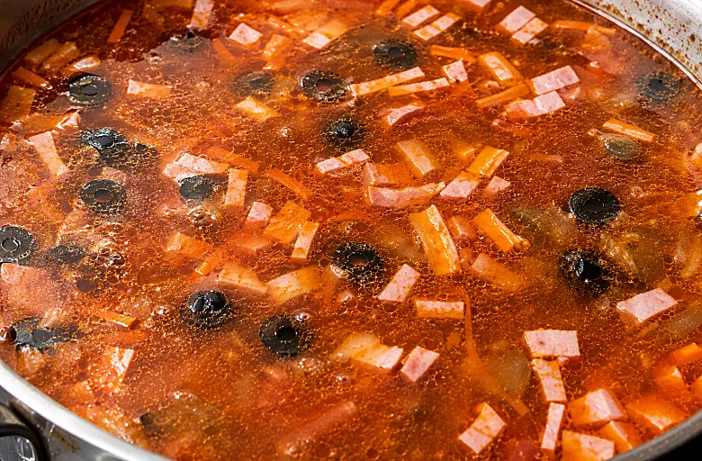 Солянка сборная мясная. Этап 10