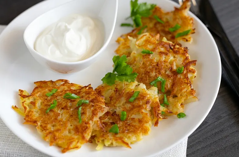 Латкес (картофельные оладьи). Этап 10