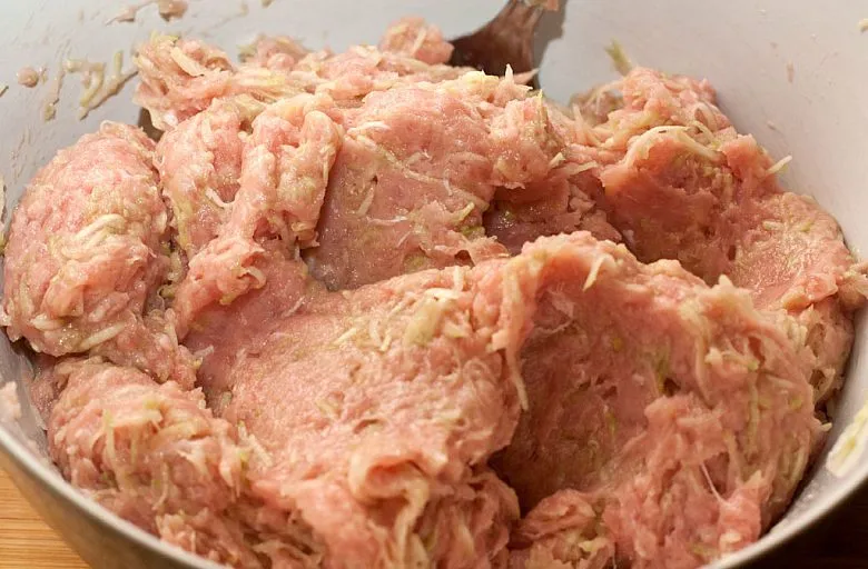 Котлеты из индейки с кабачками. Этап 4