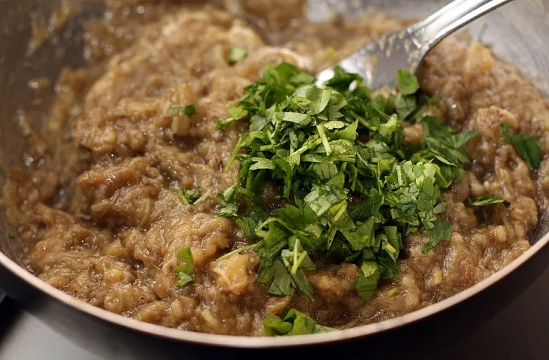 Икра баклажанная (Melitzanes Salata). Этап 6