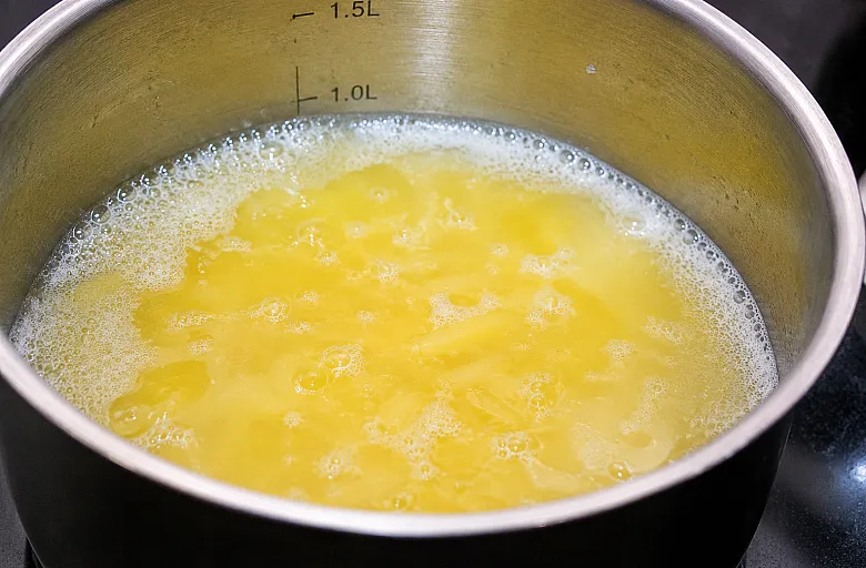 Эклеры со сливочным кремом. Этап 1