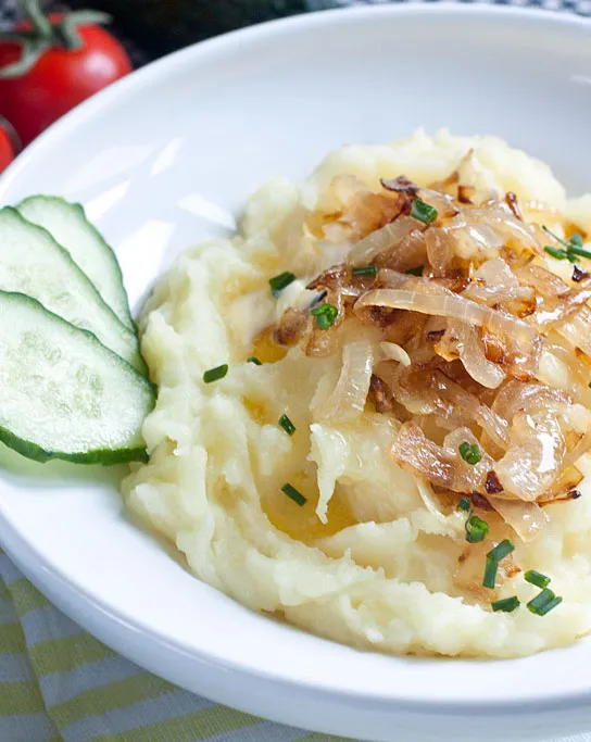 Картофельное пюре с жареным луком