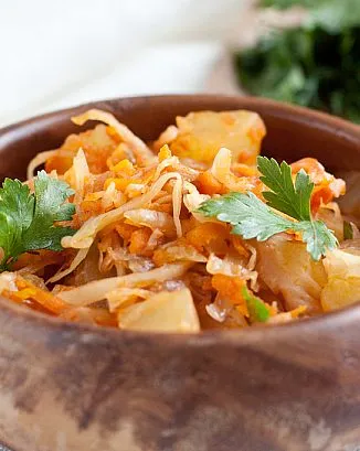 Рагу с капустой и кабачками