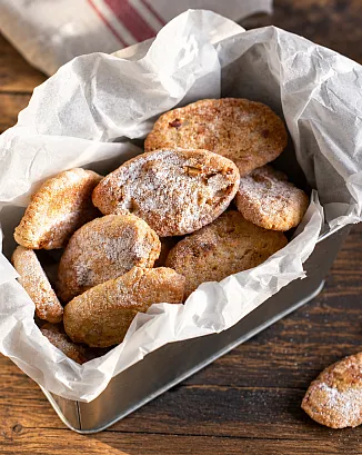 Творожное печенье с орехами